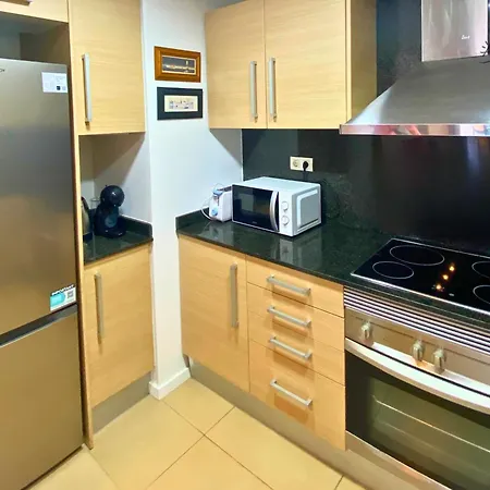 Apartament Zen - Modern With Parking & Swimming Pool *